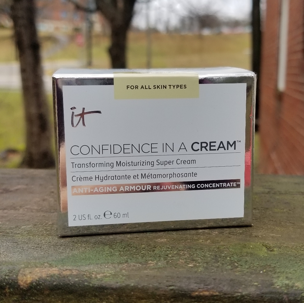 🔥2/$40 It Cosmetics Confidence In A Cream